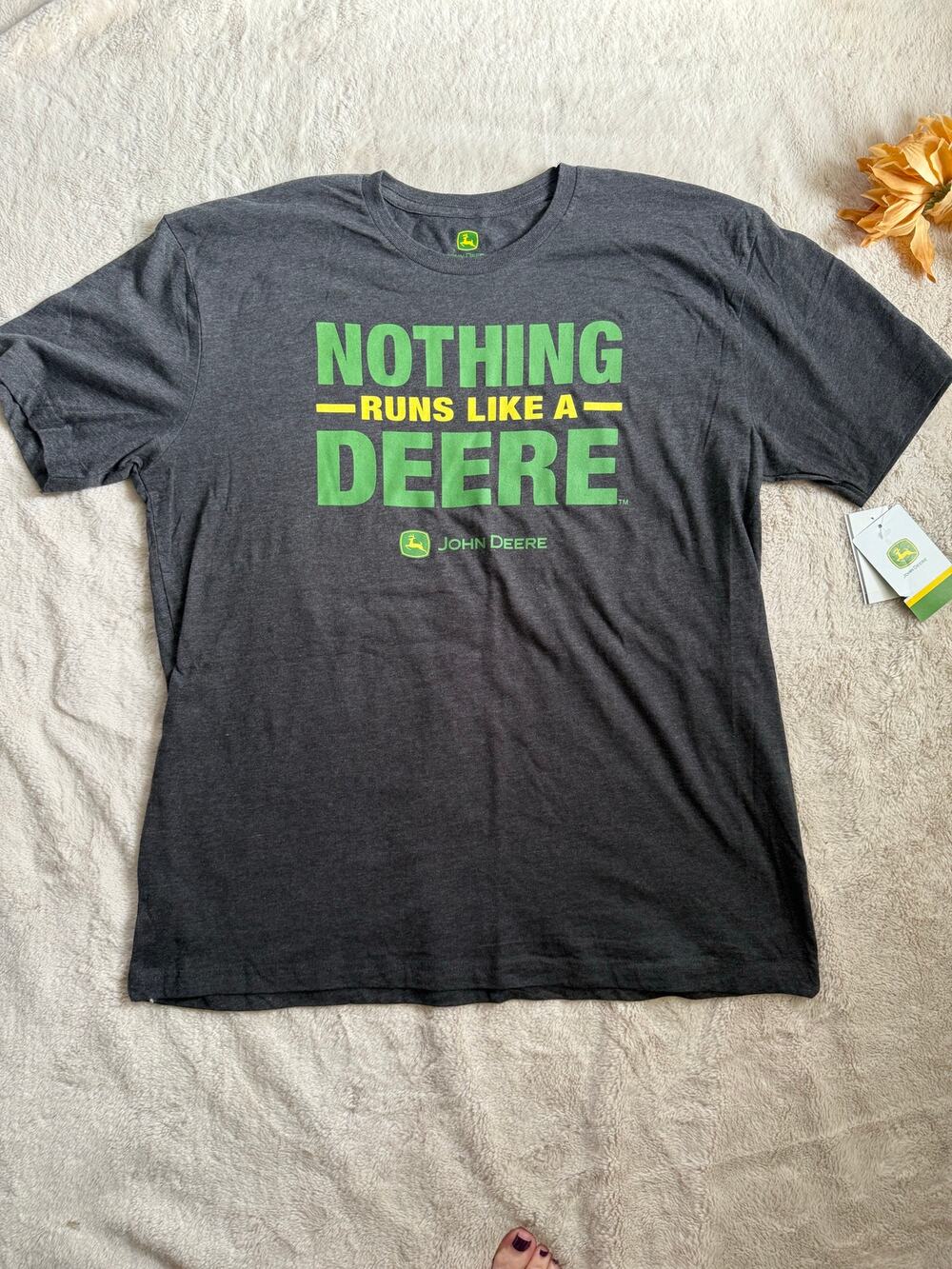 John Deere T-shirt Size XL NWT